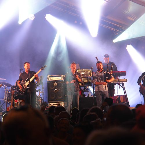 Sonerien DU au Festival 'Le Petit Village' de Lanfains.